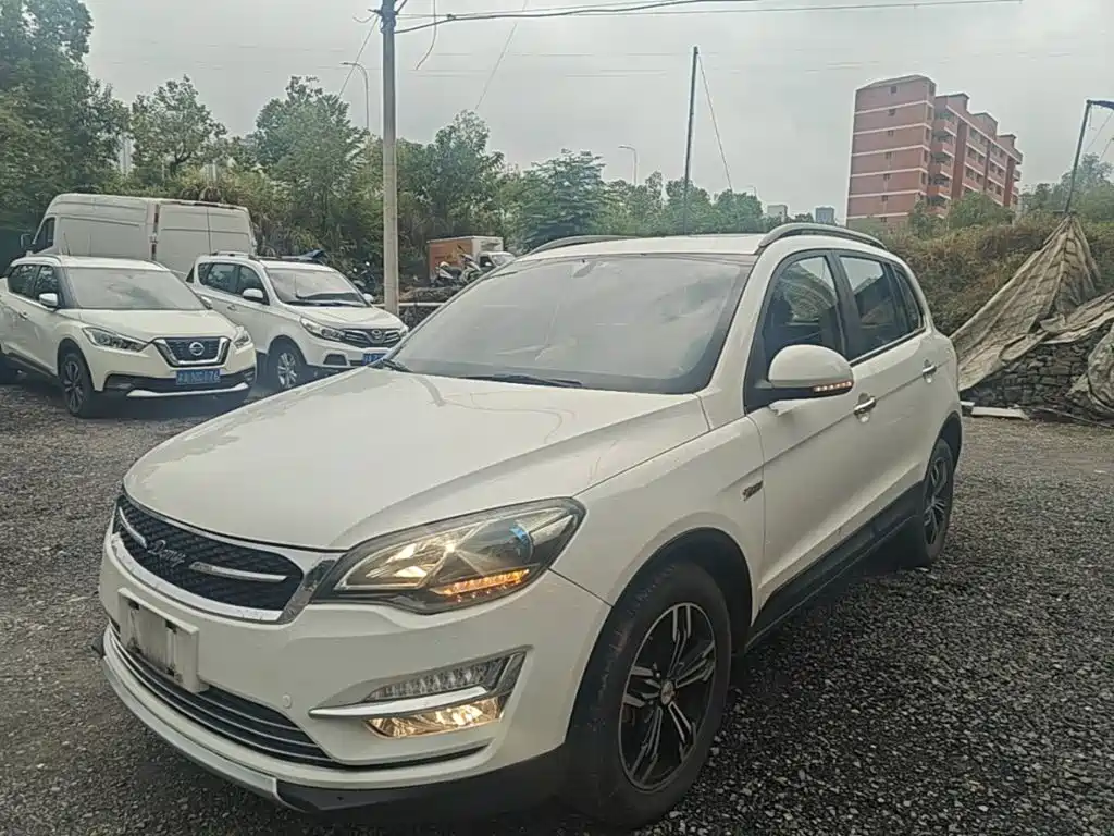 Damai X5 2017 upgraded version 1.5T CVT Zhixian type купить на сайте DeffCars