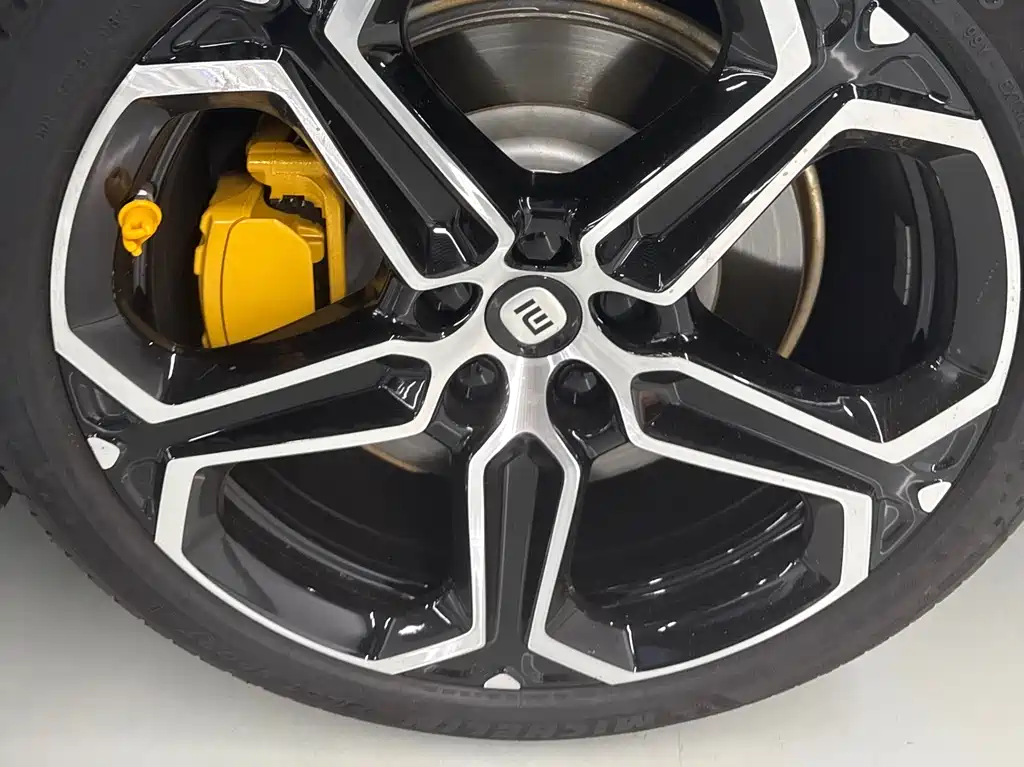 SU7 2024 rear-wheel drive long range smart version купить на сайте DeffCars