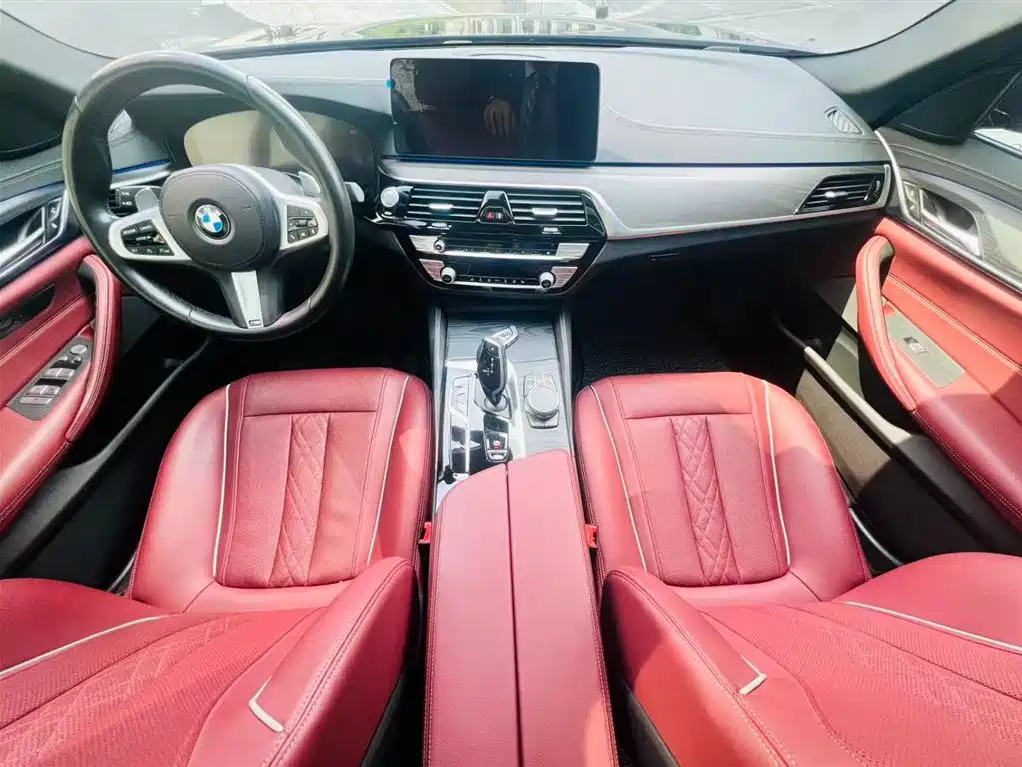 BMW 5 Series 2021 530Li Leading M Sports Package купить на сайте DeffCars