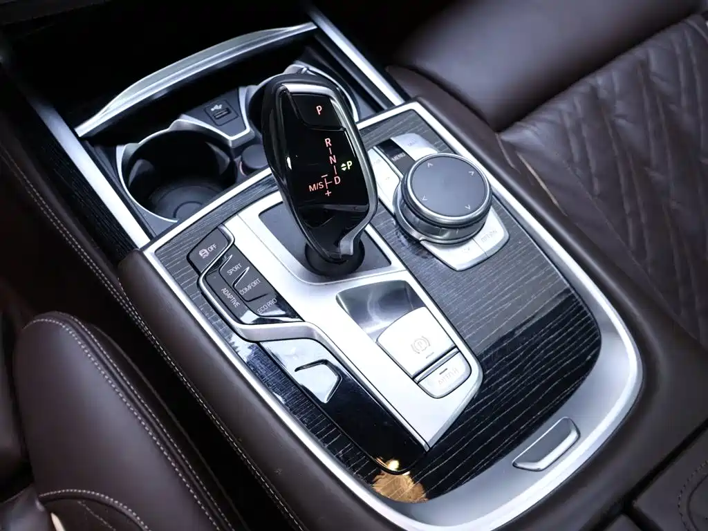 BMW 7 Series 2019 740Li Leading M Sports Package купить на сайте DeffCars