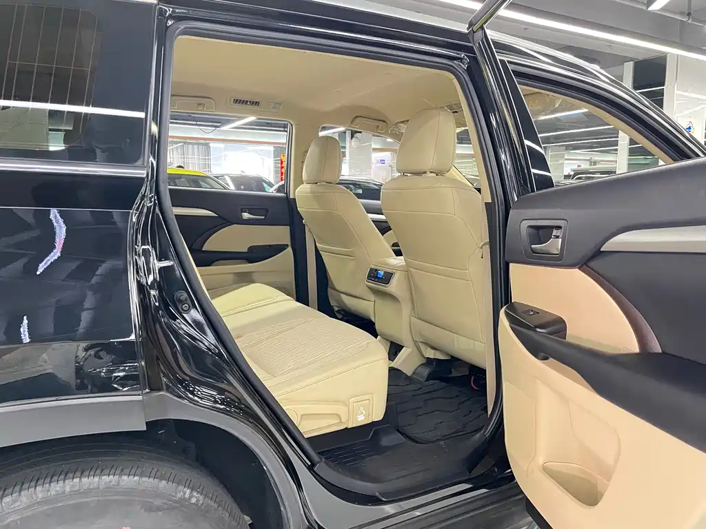 Highlander 2018 2.0T four-wheel drive elite version, 7 seats, National VI купить на сайте DeffCars