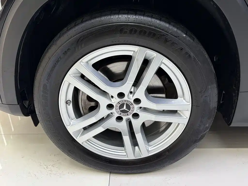 Mercedes-Benz GLB 2023 GLB 220 Dynamic купить на сайте DeffCars