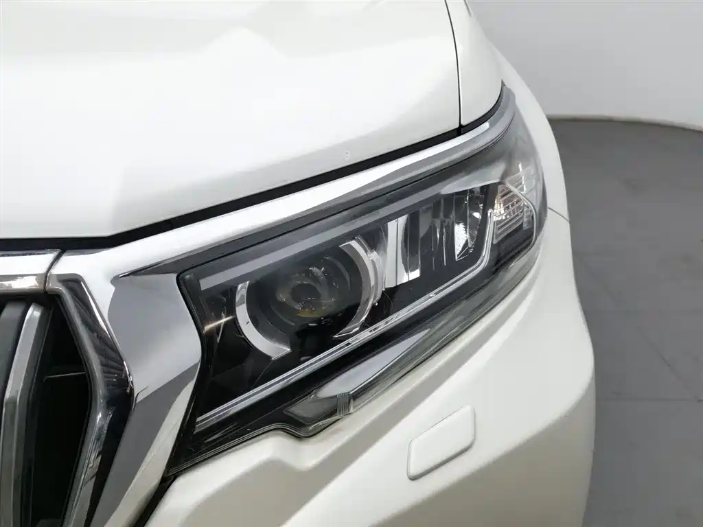 Prado 2018 3.5L automatic TX-L NAVI rear mounted spare tire купить на сайте DeffCars