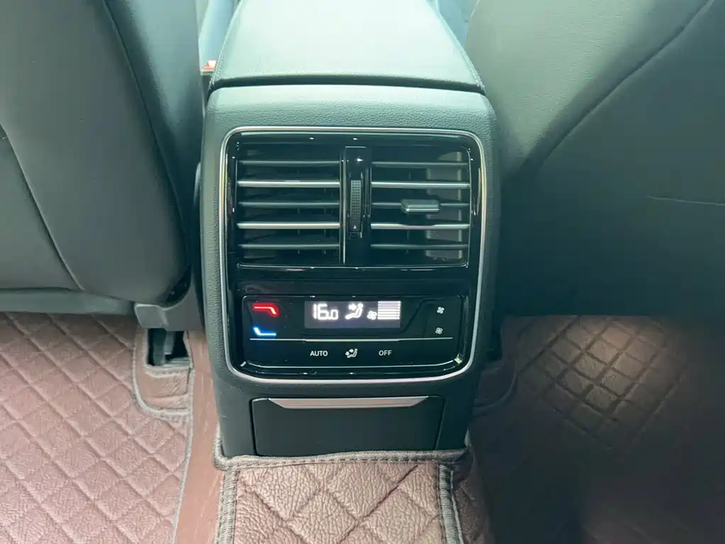 FAW-Volkswagen CC 2020 330TSI Huayan Edition National VI купить на сайте DeffCars