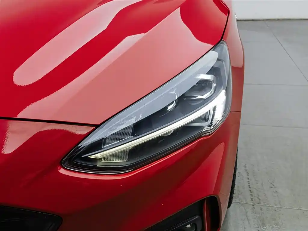 Focus 2020 Sedan EcoBoost 180 Automatic ST Line купить на сайте DeffCars