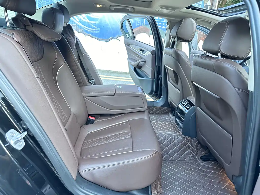 BMW 5 Series New Energy 2021 535Le Luxury Package купить на сайте DeffCars