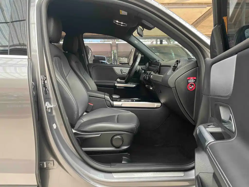 Mercedes-Benz GLB 2023 facelift GLB 200 dynamic купить на сайте DeffCars