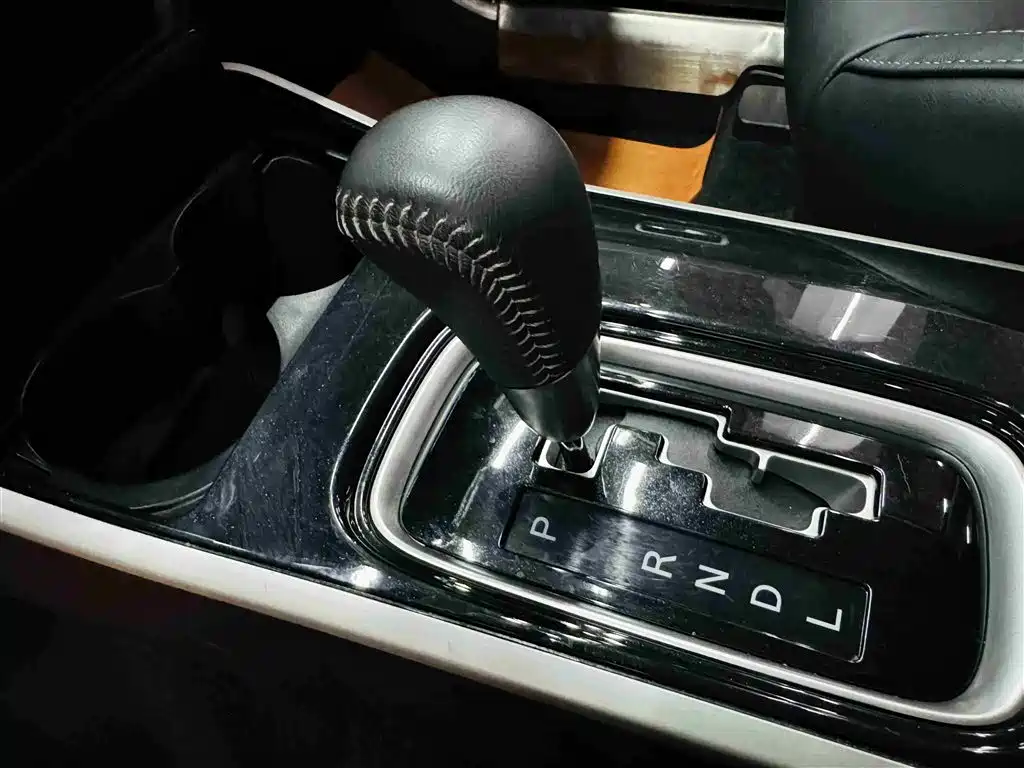 Outlander 2019 2.4L four-wheel drive exclusive version, 5 seats, National V купить на сайте DeffCars