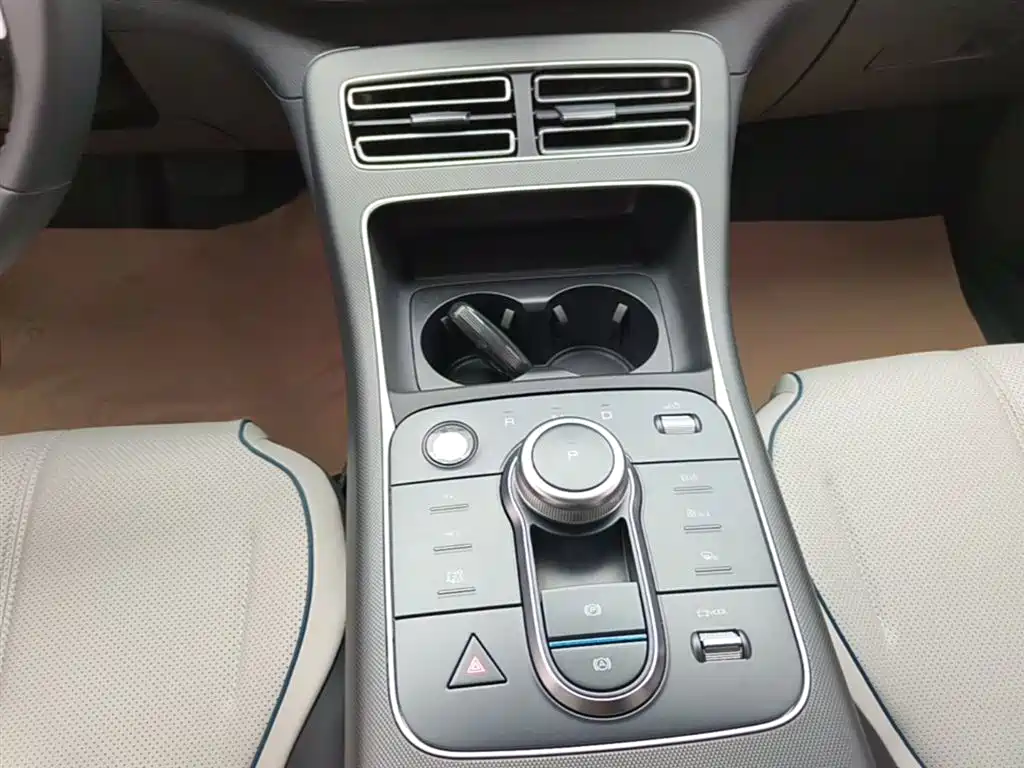 Destroyer 05 2024 Honor Edition DM-i 120KM Premium Type купить на сайте DeffCars