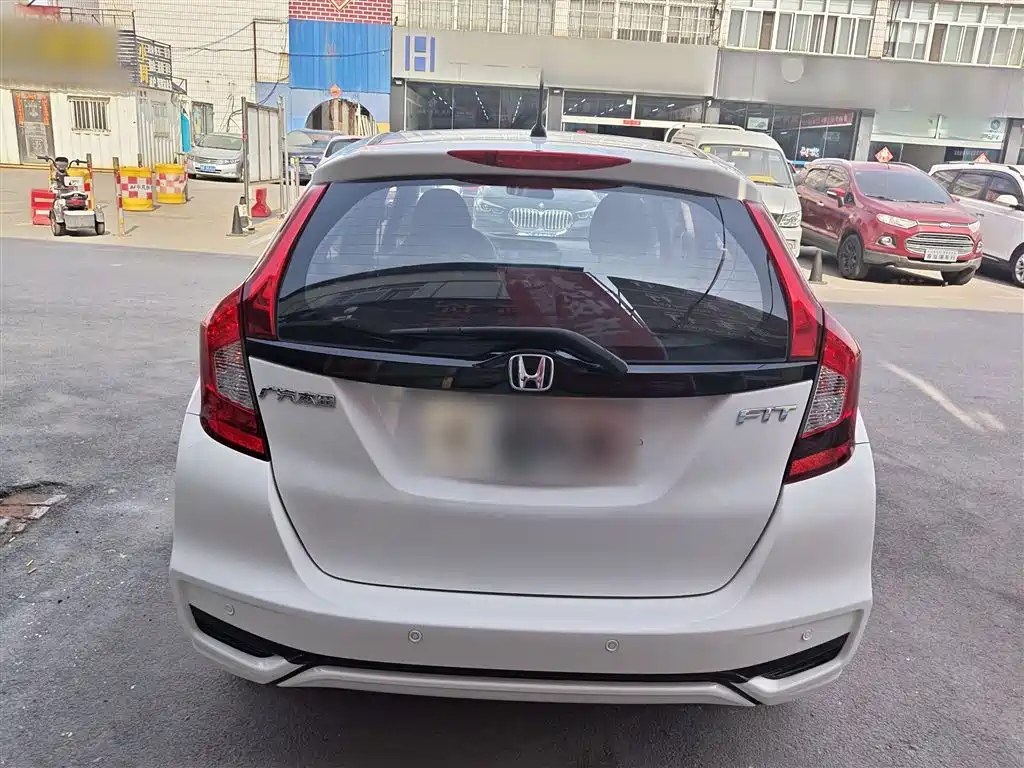 Fit 2018 1.5L CVT Comfort Sunroof Edition купить на сайте DeffCars