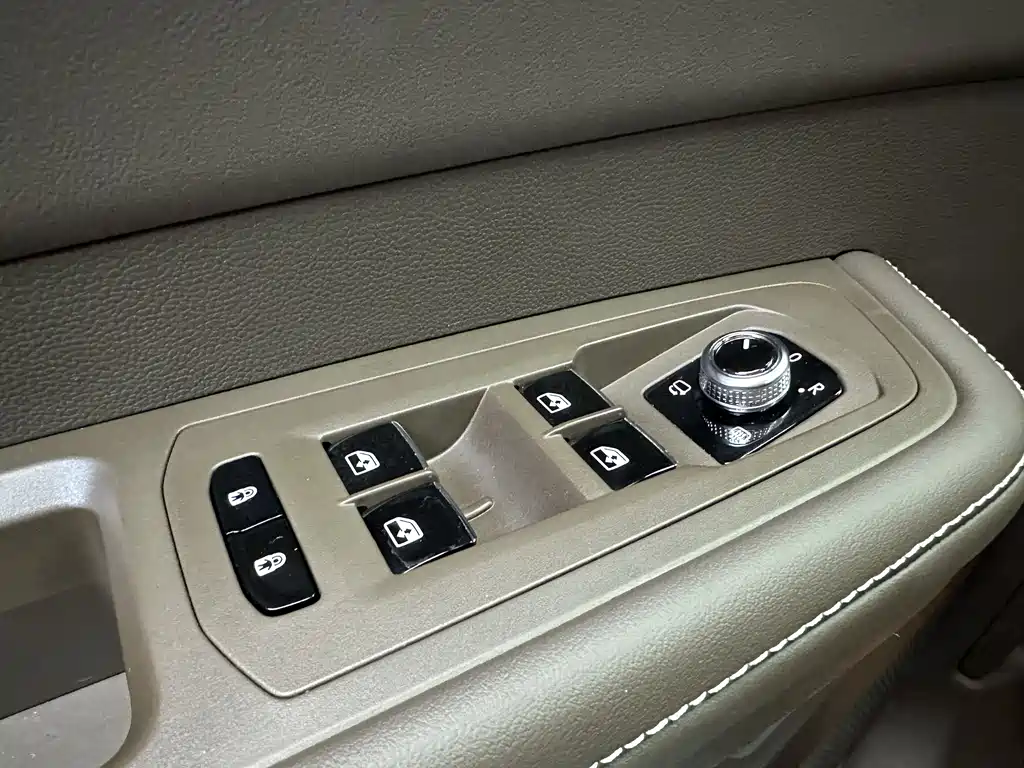 Weiran 2022 380TSI Premium Edition купить на сайте DeffCars