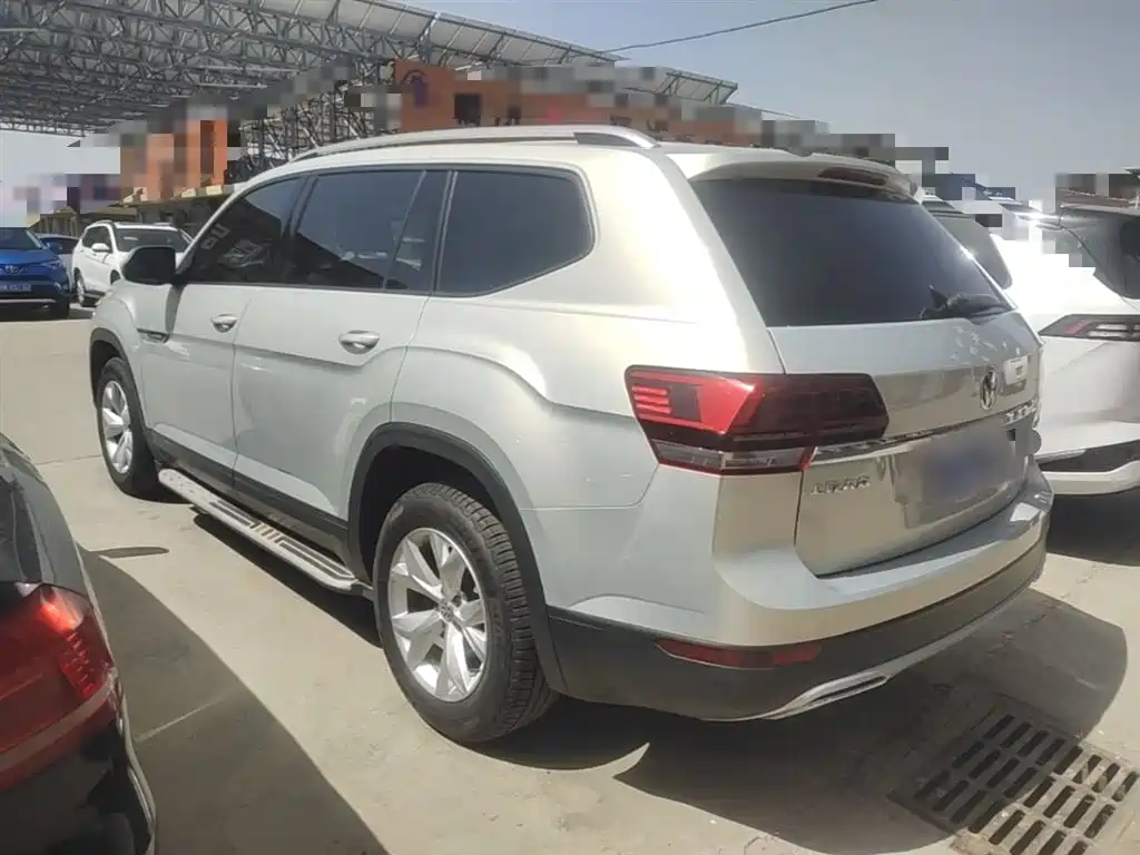 Touron 2017 380TSI four-wheel drive comfort version купить на сайте DeffCars