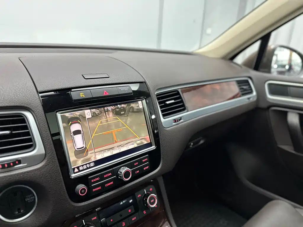 Touareg 2011 3.0TSI high configuration купить на сайте DeffCars