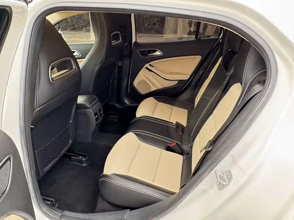 Mercedes-Benz GLA 2017 GLA 200 Fashion Model купить на сайте DeffCars