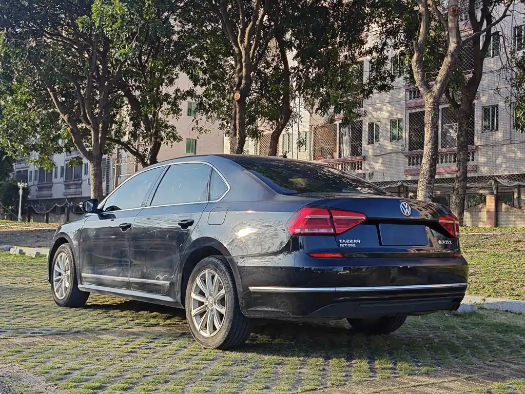 Passat 2017 280TSI DSG Premium Edition купить на сайте DeffCars