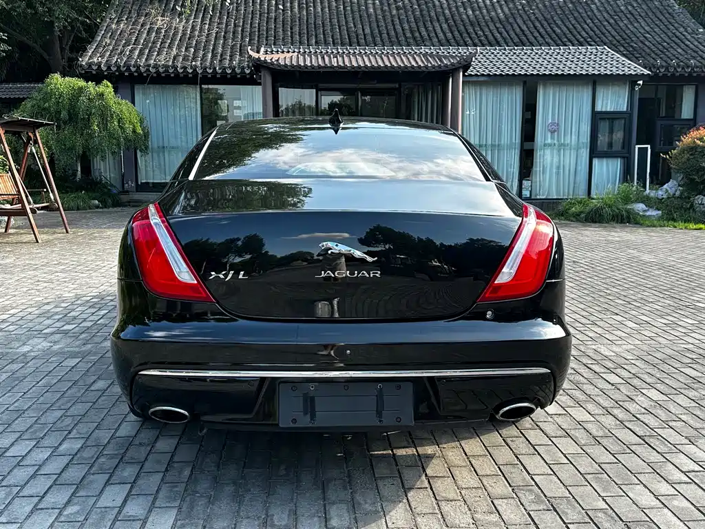 Jaguar XJ 2016 XJL 2.0T two-wheel drive elegant business version купить на сайте DeffCars