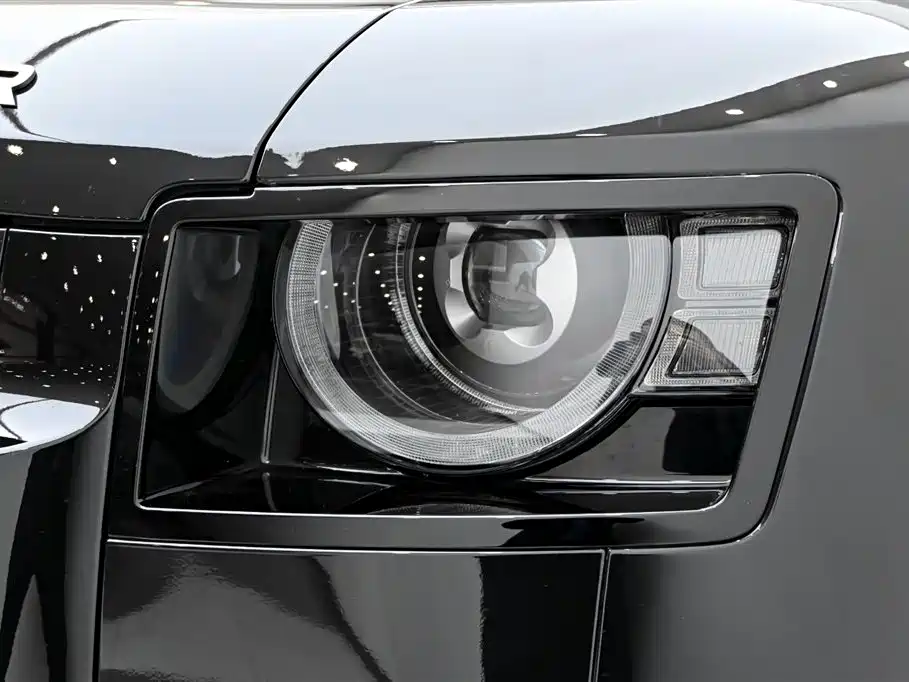 Land Rover Defender 2024 110 3.0T P400 X-DYNAMIC HSE купить на сайте DeffCars