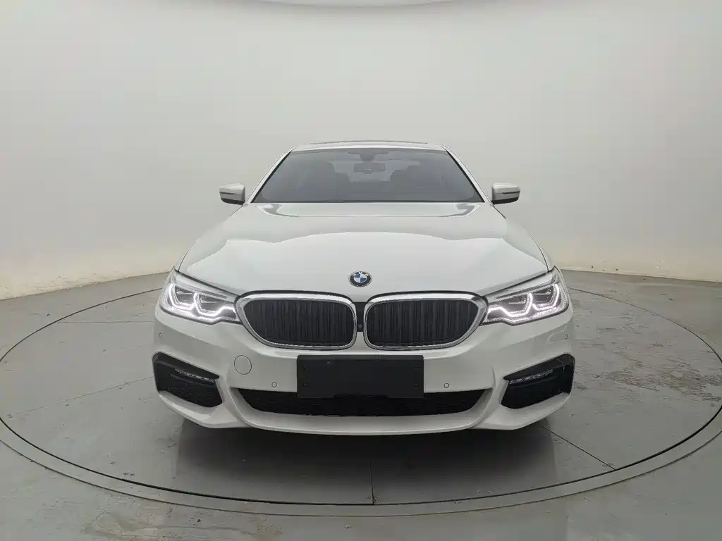 BMW 5 Series 2018 530Li Exclusive M Sports Package купить на сайте DeffCars