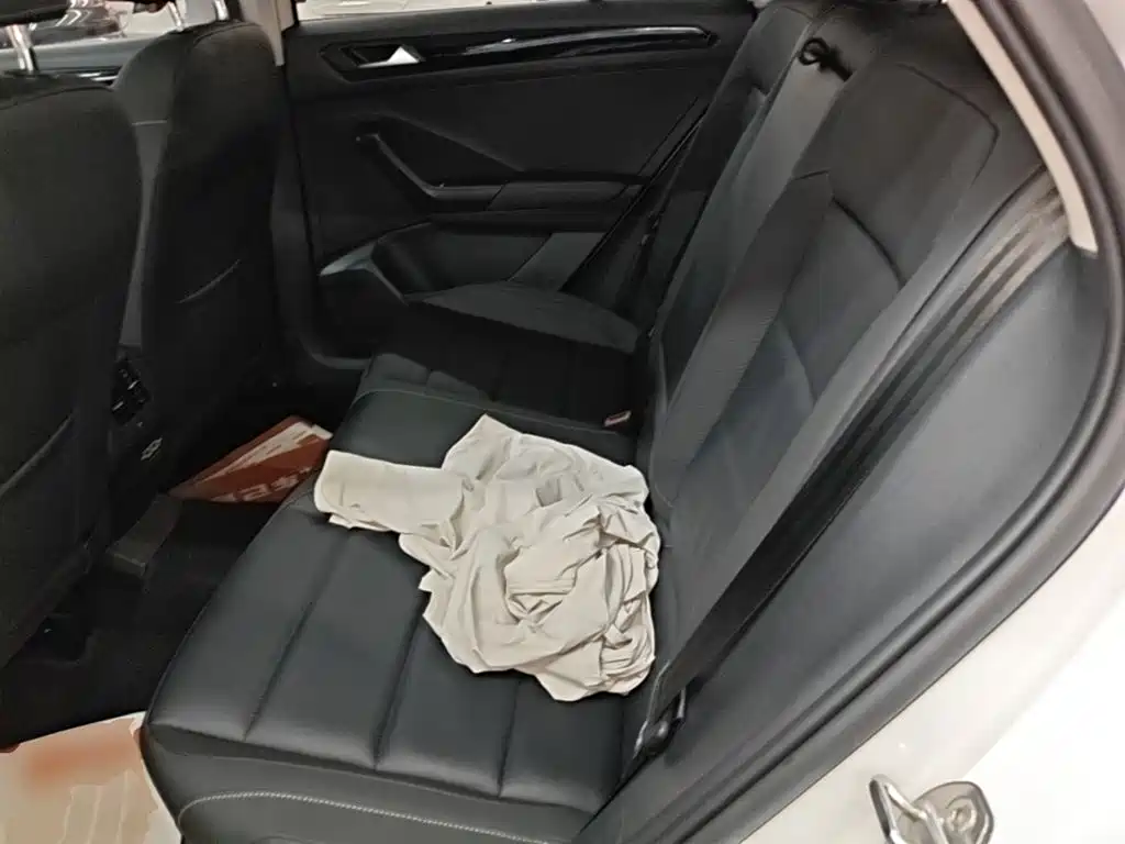 T-ROC 2021 model 280TSI DSG two-wheel drive Comfort Smart Connected Edition купить на сайте DeffCars