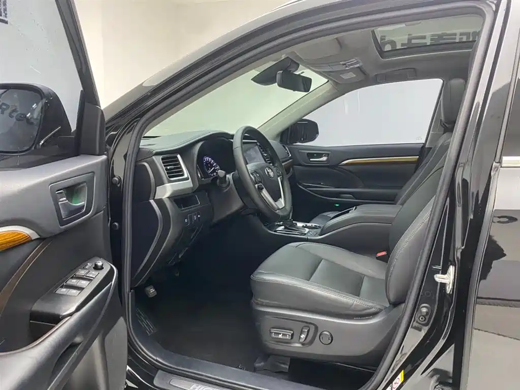 Highlander 2021 2.0T four-wheel drive luxury version 7 seats купить на сайте DeffCars