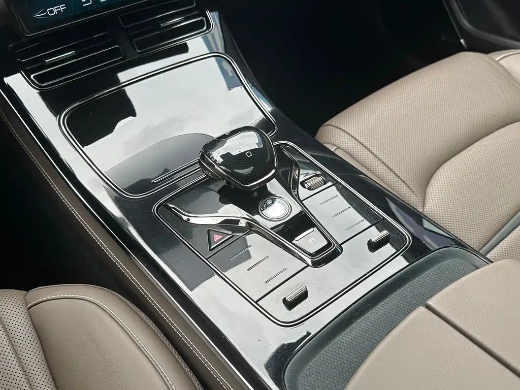 Han 2020 DM four-wheel drive performance version luxury model купить на сайте DeffCars