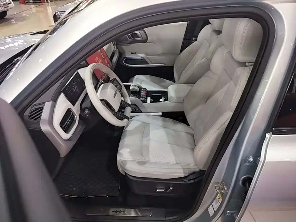 Titanium 3 2025 501KM four-wheel drive Ultra version купить на сайте DeffCars