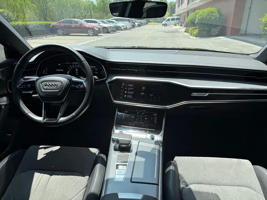 Audi A6L 2023 45 TFSI Premium Dynamic Model купить на сайте DeffCars