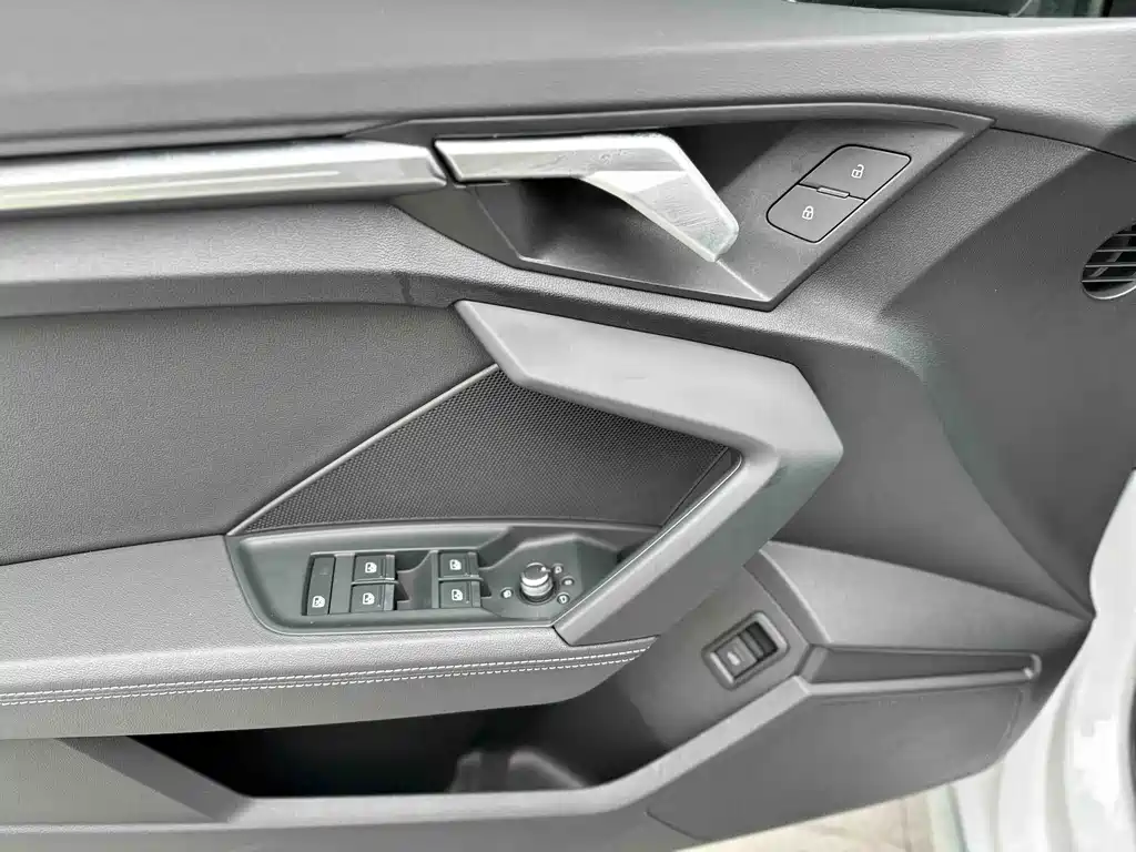 Audi A3 2023 facelift Sportback 35 TFSI stylish and sporty купить на сайте DeffCars