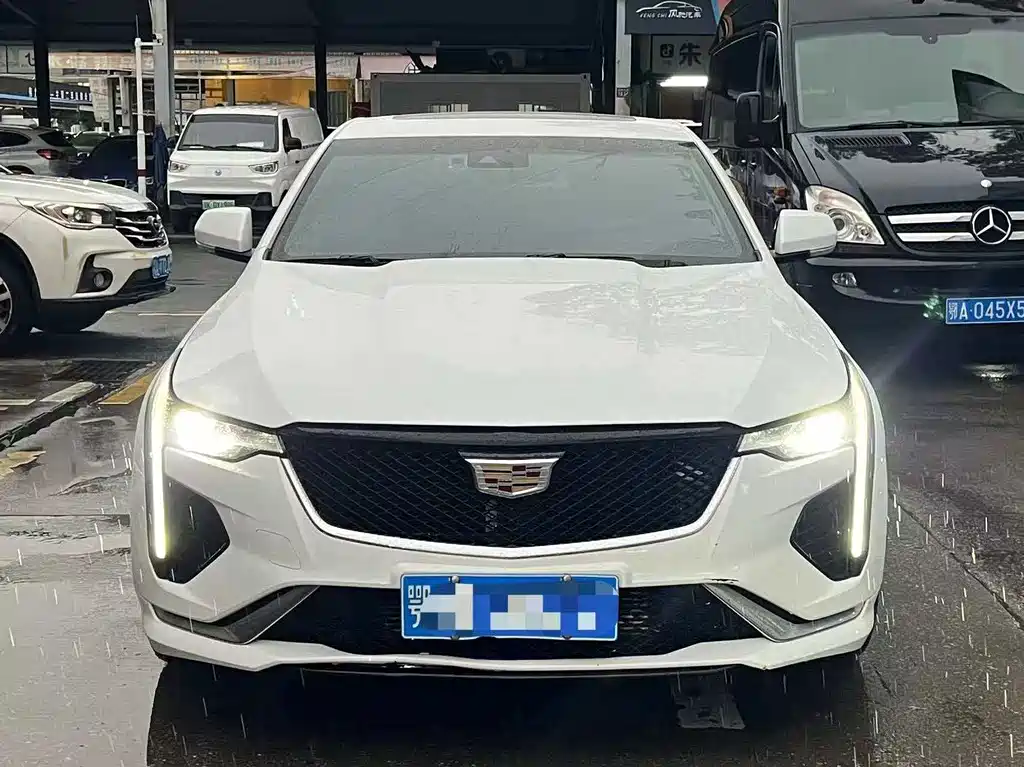 Cadillac CT4 2022 28T Fashion Model купить на сайте DeffCars