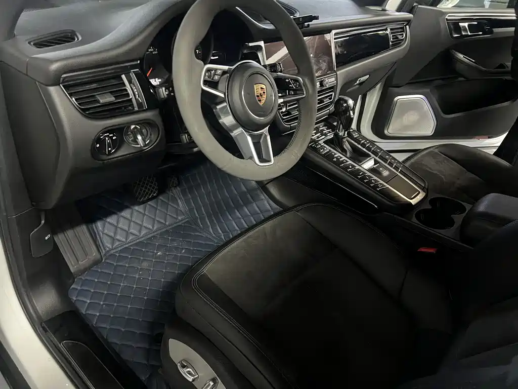 Macan 2020 Macan 2.0T купить на сайте DeffCars