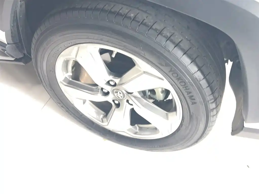 RAV4 Rongfang 2020 2.0L CVT two-wheel drive fashion PLUS version купить на сайте DeffCars
