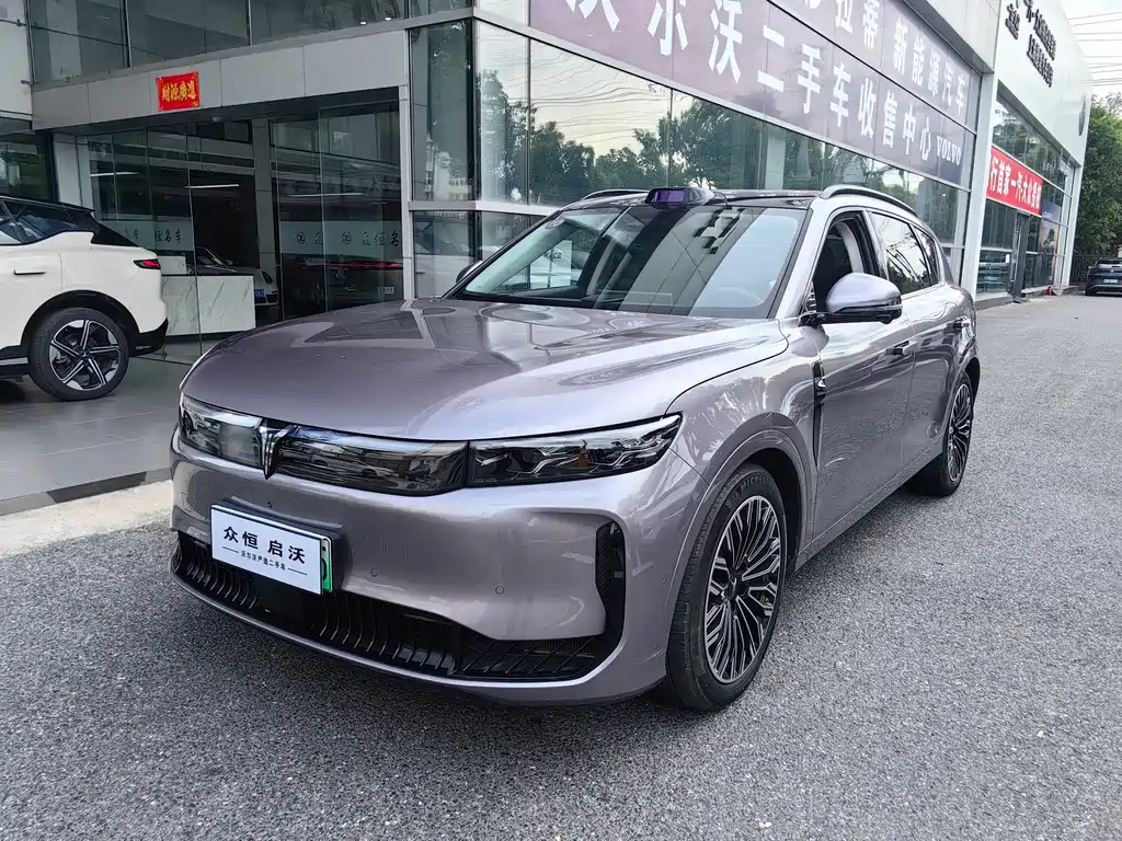 Lantu FREE 2025 FREE+ four-wheel drive Qiankun version купить на сайте DeffCars