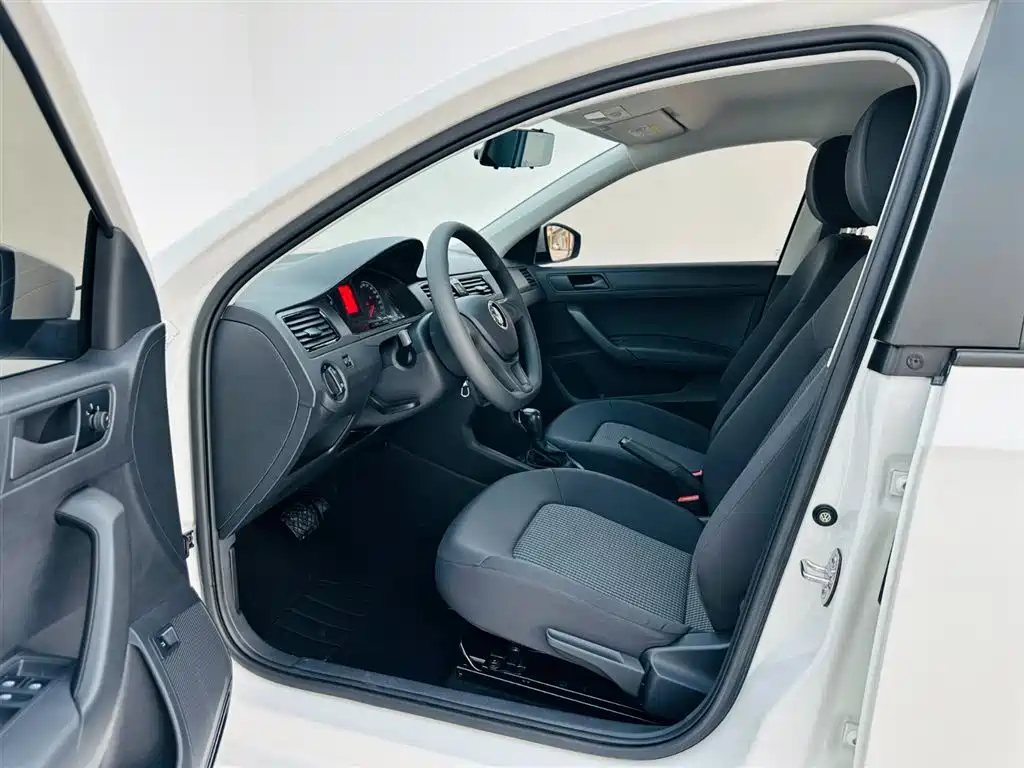 Santana 2021 1.5L automatic fashion version купить на сайте DeffCars