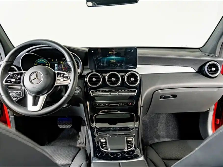 Mercedes-Benz GLC Coupe 2020 GLC 260 4MATIC Coupe SUV купить на сайте DeffCars