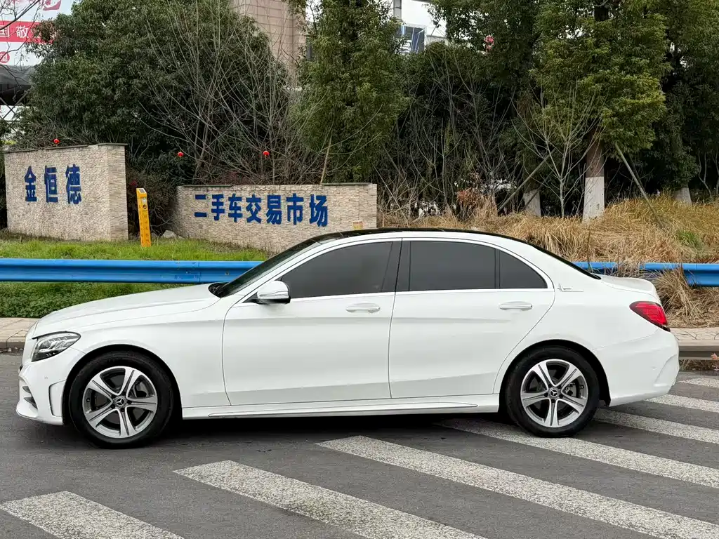 Mercedes-Benz C-Class 2019 C 260 L Sports Edition купить на сайте DeffCars