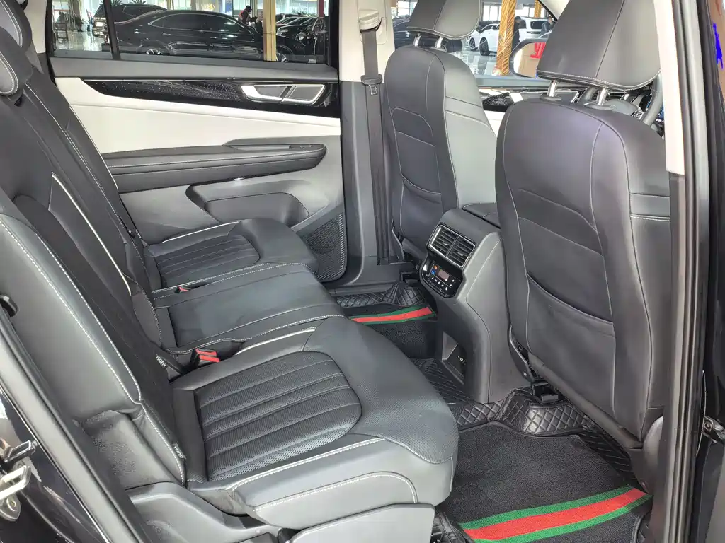 Touron 2022 380TSI four-wheel drive luxury version купить на сайте DeffCars