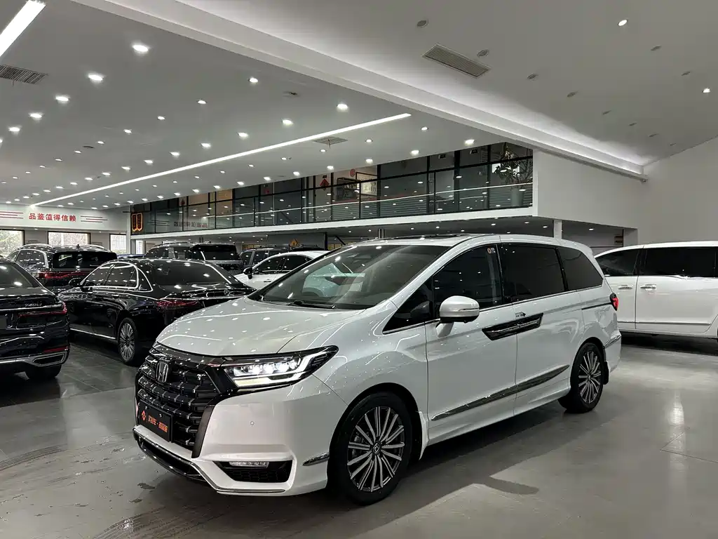 Alison 2024 2.0L e:HEV Extreme Edition купить на сайте DeffCars