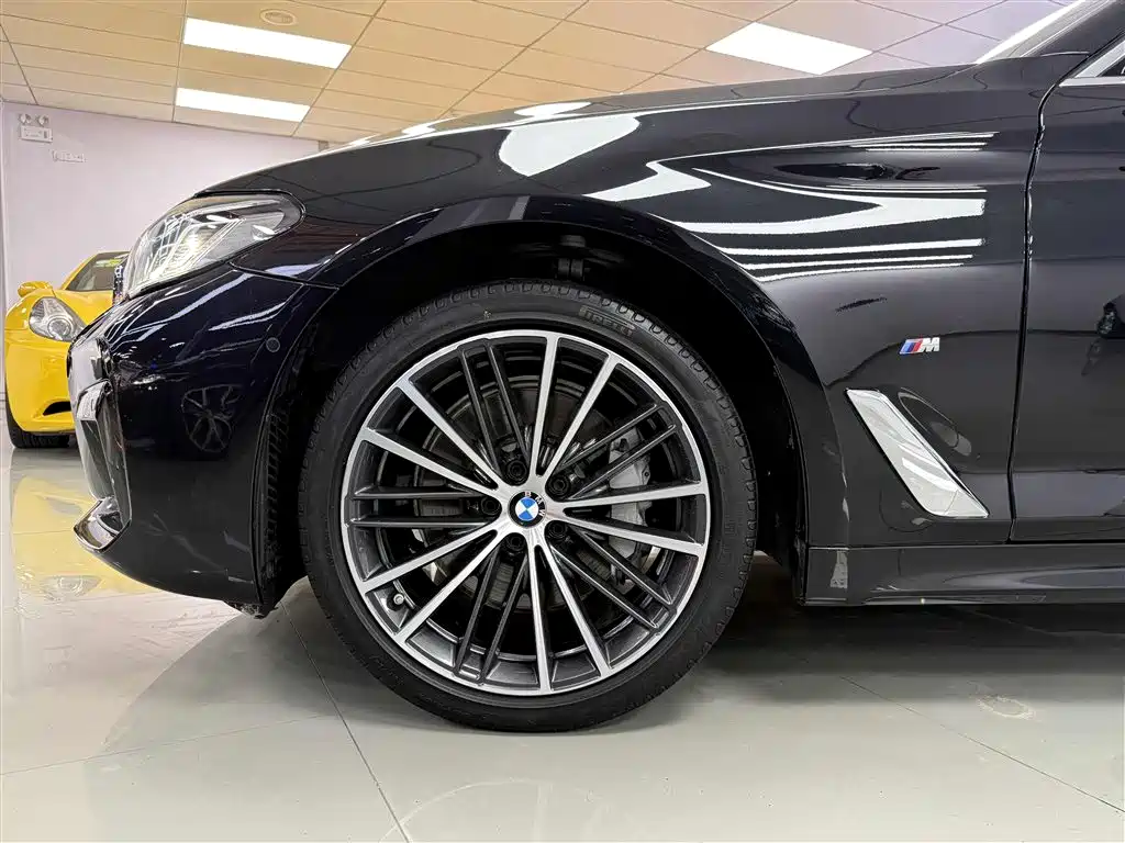 BMW 5 Series 2022 530Li Leading M Sports Package купить на сайте DeffCars