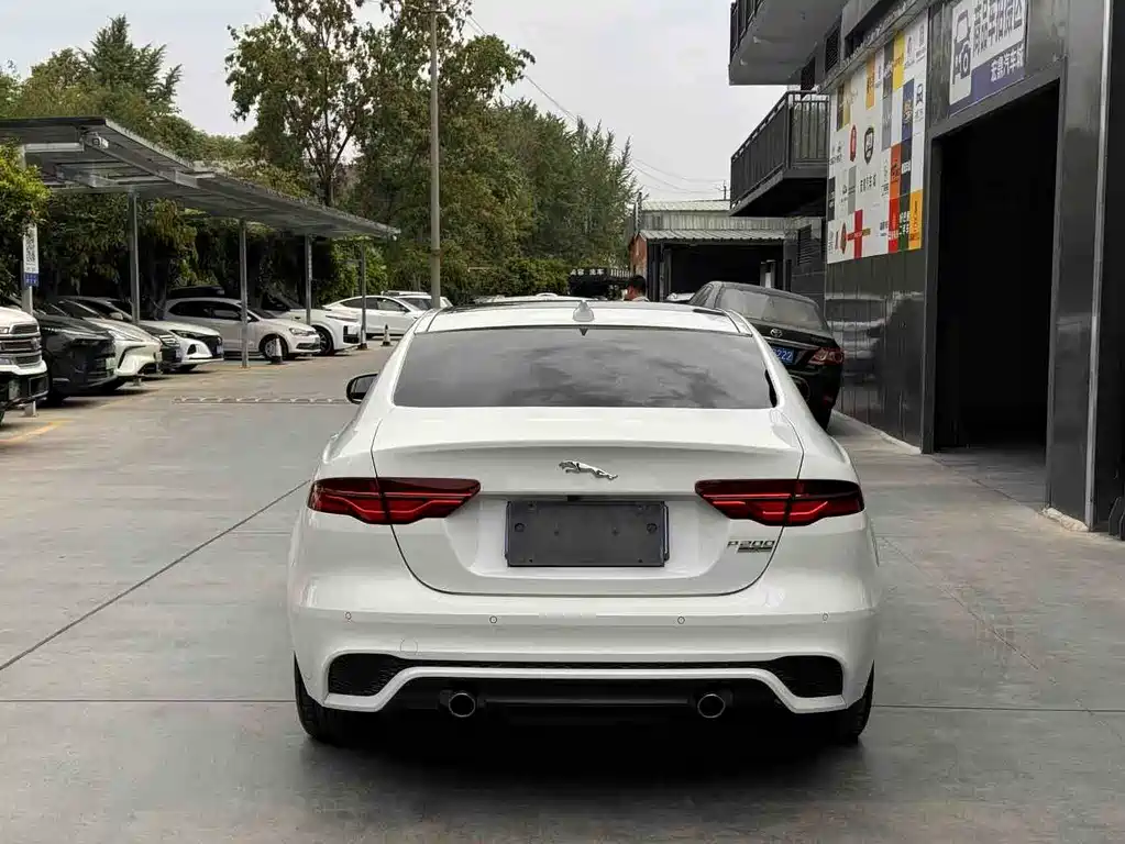 Jaguar XEL 2021 2.0T 250PS R-DYNAMIC S Advanced Sports Edition купить на сайте DeffCars