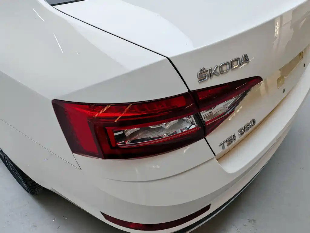 Octavia 2018 TSI280 DSG Deluxe Edition купить на сайте DeffCars