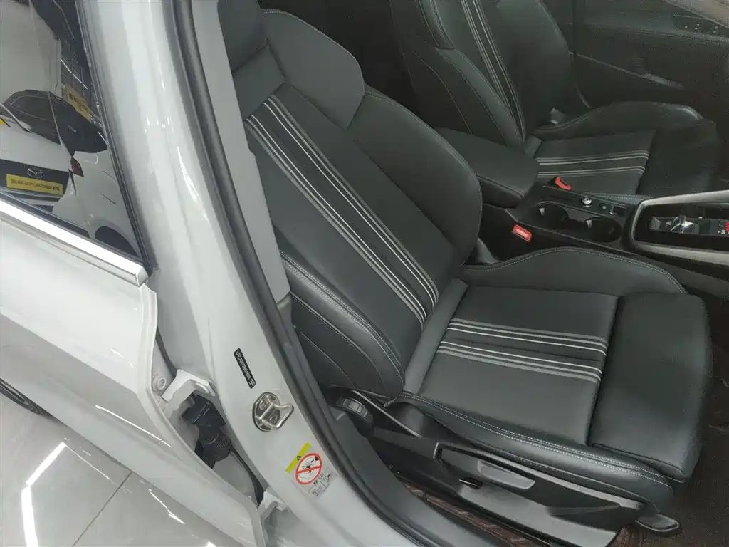 Audi A3 2024 A3L Limousine 35 TFSI Fashionable and Sporty купить на сайте DeffCars