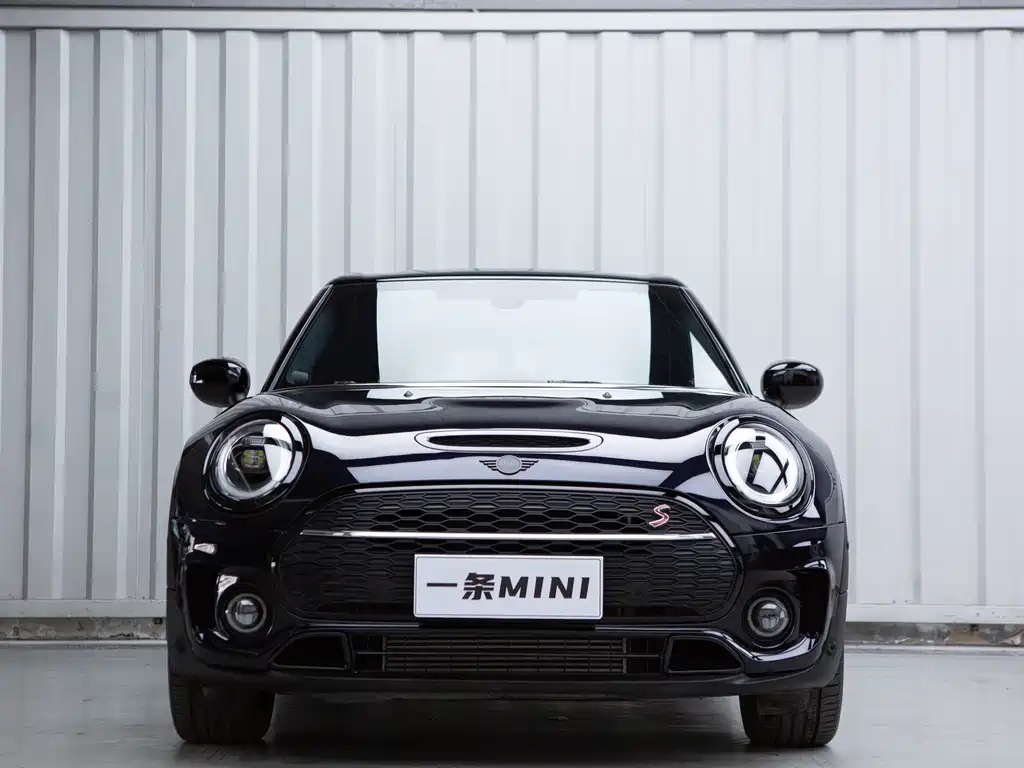 MINI CLUBMAN 2023 2.0T COOPER S Connoisseur купить на сайте DeffCars