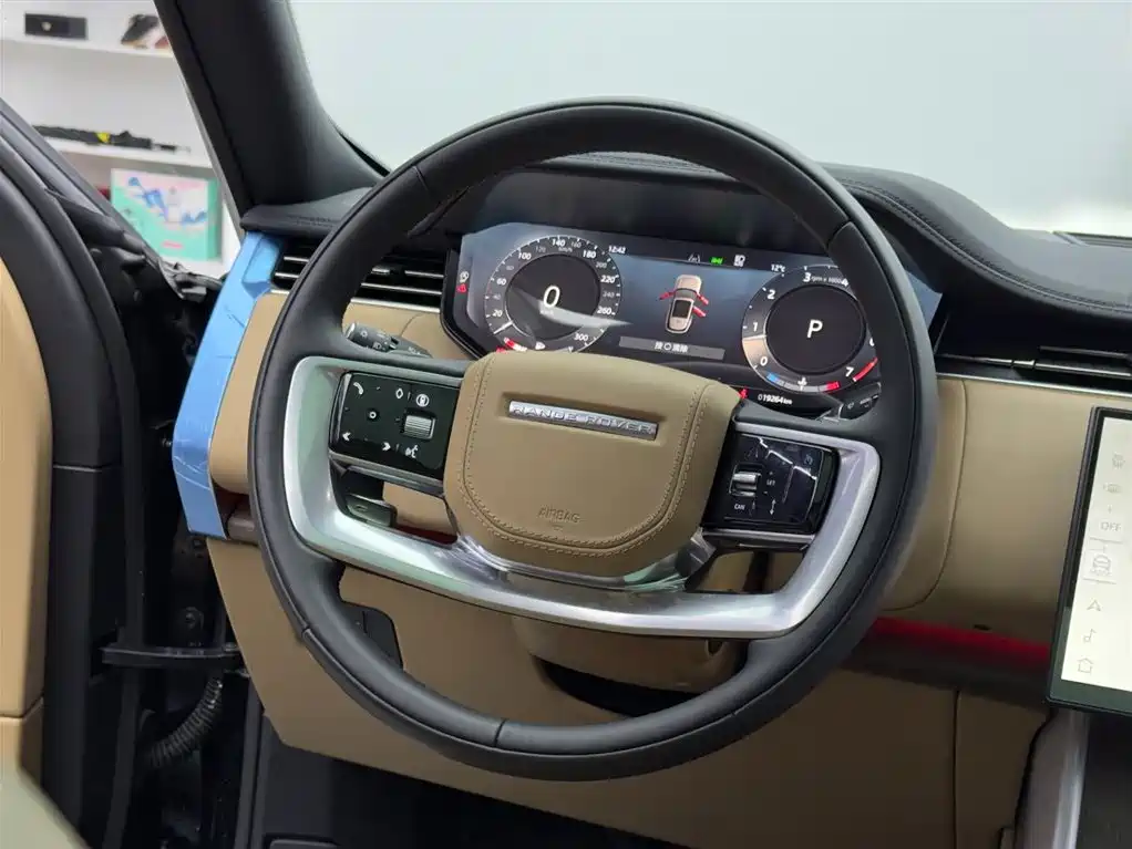 Range Rover 2025 3.0 L6 400PS Extended Edition купить на сайте DeffCars