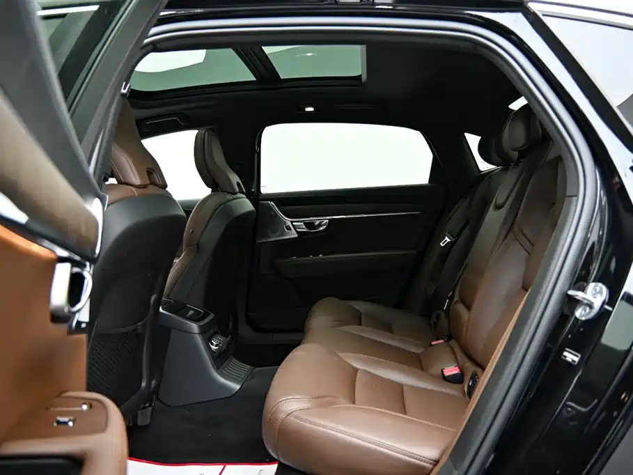 Volvo S90 plug-in hybrid 2025 plug-in hybrid four-wheel drive long range Zhiya luxury version купить на сайте DeffCars