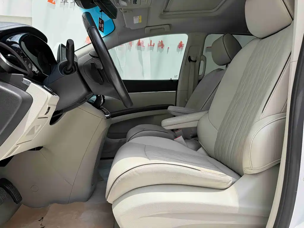 Buick GL8 2022 Land Business Class 652T Premium купить на сайте DeffCars