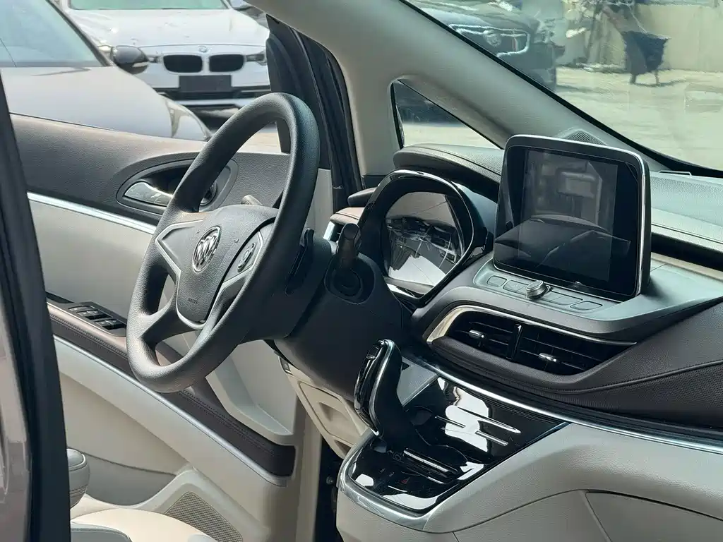Buick GL8 2022 Land Business Class 652T Comfort купить на сайте DeffCars
