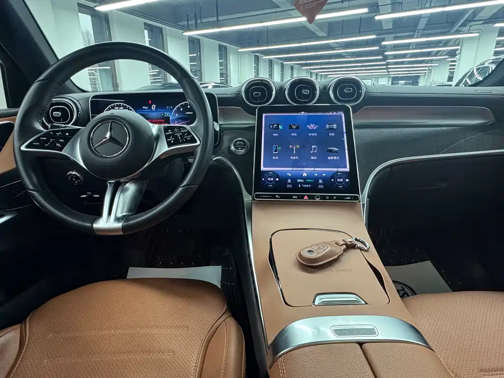 Mercedes-Benz GLC 2023 facelift GLC 260 L 4MATIC dynamic 7-seater купить на сайте DeffCars