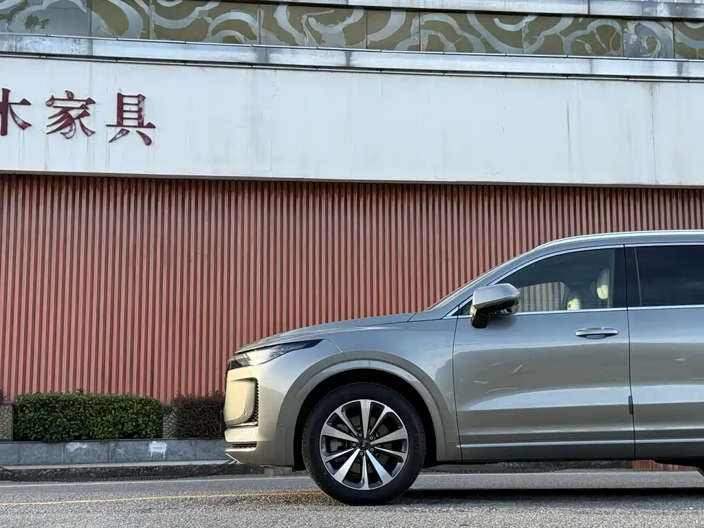 Ideal ONE 2020 extended range 6-seater version купить на сайте DeffCars