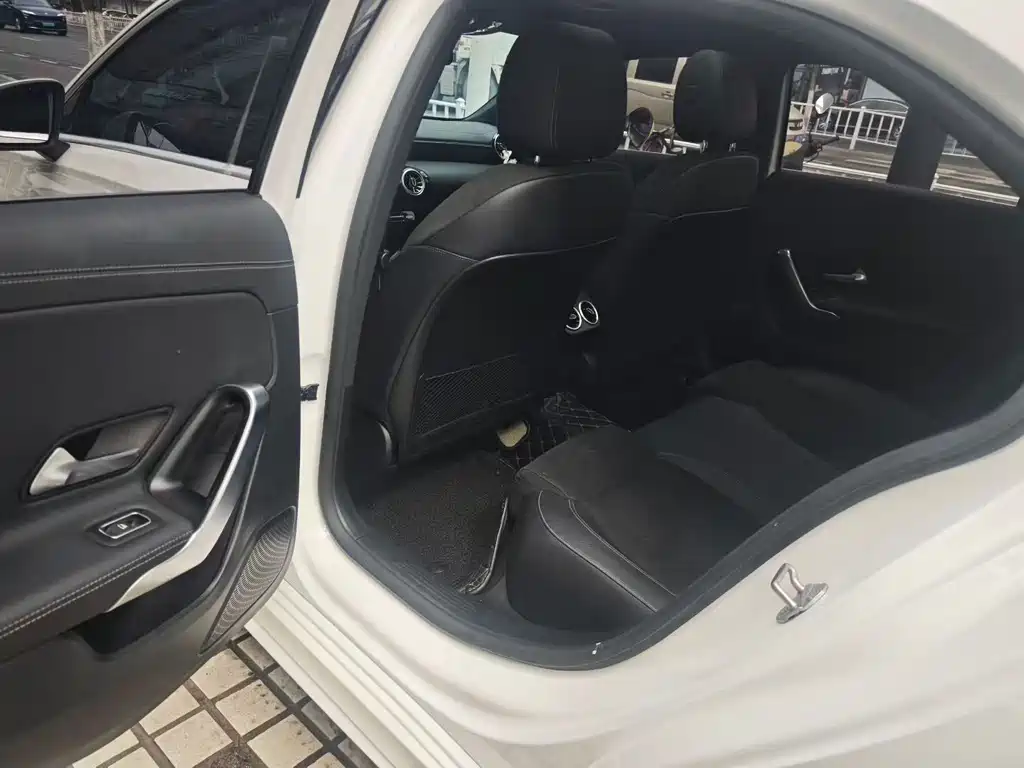 Mercedes-Benz A-Class 2021 A 200 L Sports Sedan Fashionable купить на сайте DeffCars