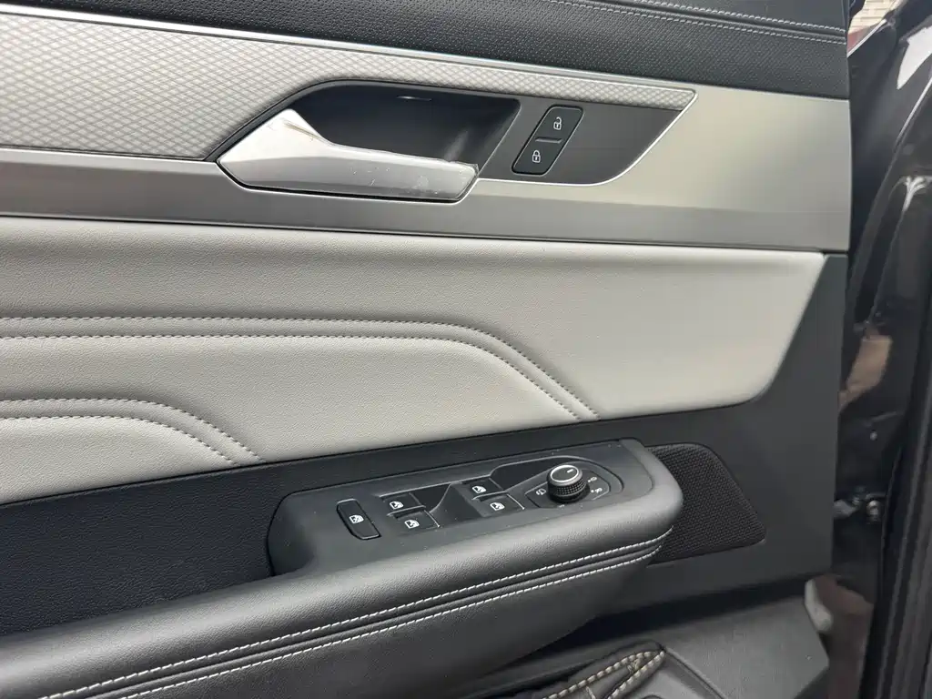 Lanxun 2023 380TSI four-wheel drive R-Line cruise version купить на сайте DeffCars